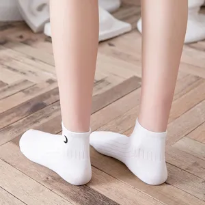 Women white short socks with cute black crescent moon embroidery cotton college style ankle socks