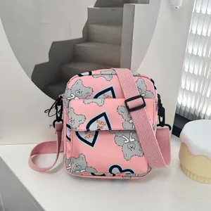 Bonito bolso bandolera de nailon rosa con estampados de osos y corazones para niñas