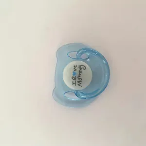 Tétine magnétique bleue pour poupées avec imprimé "I Love Mommy"