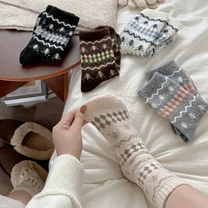 Calcetines largos térmicos de lana retro para mujer, medias de punto de invierno acogedoras.