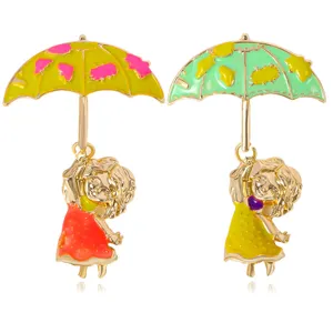 Simpatica Spilla a Forma di Ragazza con Ombrello in Stile Cartone Animato Creativa in Smalto Moda Gioielli in Lega di Zinco Donna Bambini