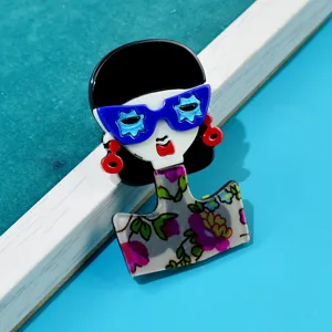 Fashion Acrylic Pop Art Girl Brooch Acetate Board Lady Pin Blue Star Sunglasses Floral Dress Badge For Women Jewelry Accessories