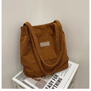 Große braune Cord-Einkaufstasche für Damen mit Fronttasche und Fashion-Patch-Detail