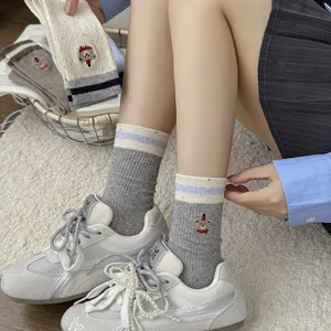 Herbst Winter Damen Mittelsocken süße Bär Bestickung Kontrastfarbe Bündchen japanischer Stil