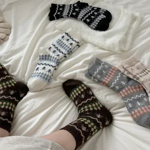 Calcetines de lana Fair Isle detalle, calcetines largos térmicos vintage de invierno mujer.