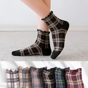 Women plaid cotton socks with cute ruffled lace, Japanese style mid tube socks for daily wear.