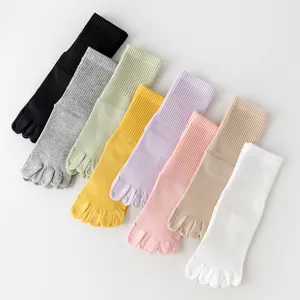 Sommer Damen einfarbige Fünf-Zehen-Socken Baumwolle mittlere Tube atmungsaktive Zehensocken