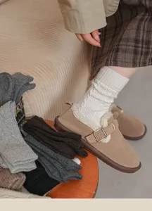Japanese retro cable knit slouch socks for women, warm winter solid color mid-tube wool socks.