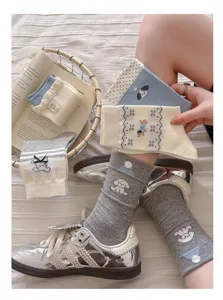 Chaussettes mi-mollet pour femmes motif chiot mignon, style collège coréen tendance printemps.