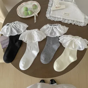 Süße Lolita Rüschen Spitze Mittelsocken Japanischer Stil Baumwolle Socken vier Farben
