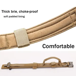 Vista detallada del collar táctico caqui para perros con forro acolchado y diseño antiahogo