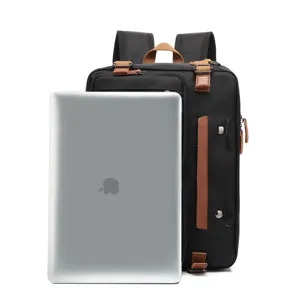 Vista comparativa de una gran mochila negra junto a un ordenador portátil plateado