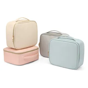 Cuatro neceseres de maquillaje de cuero PU Saffiano impermeables en varios colores