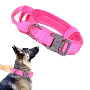 Collar táctico rosa de nailon para perro con hebilla metálica y asa de control