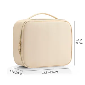 Vista detallada de neceser grande de PU beige con dimensiones 36 x 11 x 24 centímetros.