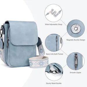 Detalles del bolso bandolera de PU azul claro con correa ancha y hebilla metálica