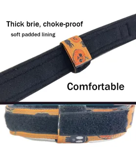 Primer plano del forro acolchado del collar táctico para perros con diseño calabaza