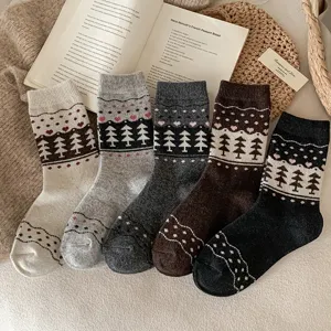 Vintage Fair Isle Wool Socks Women Winter Warm Thickened Mid-Calf Hosiery Mori Style Botanical Tree Heart Pattern Socks