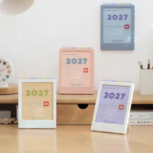 2027 μινιμαλιστική δημιουργική βάση ημερολογίου γραφείου με πολύχρωμα πλαίσια τοίχου