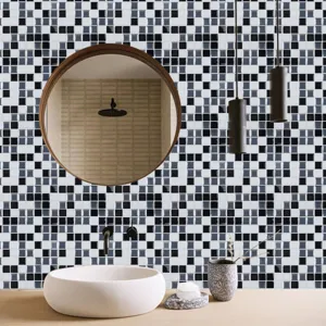 Adesivo murale per piastrelle a mosaico bianco e nero moderno per decorazione interni.