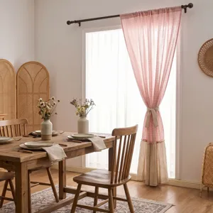 Cortina elegante de lino y algodón de cuadros rosa con borde de volantes beige