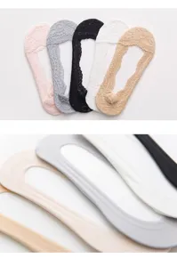 Women's summer ultra-thin ice silk invisible lace low-cut boat socks anti-slip design.
