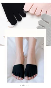 Vista detallada de calcetines de cinco dedos para el antepié de mujer, diseño transpirable.