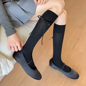 Süße japanische schwarze Kniestrümpfe mit Schleife für Damen und Mädchen im Lolita-Stil.