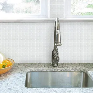 Adesivo murale a mosaico 3D bianco autoadesivo per paraschizzi cucina e decorazione casa.