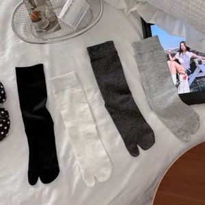Women Minimalist Tabi Split Toe Mid-Calf Socks Combed Cotton Solid Color Ribbed Seamless Two-Toe Casual Everyday Socks
