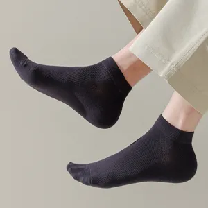 Herren Einfarbiges Mesh atmungsaktive dünne Low-Cut Socken für Alltag und Business