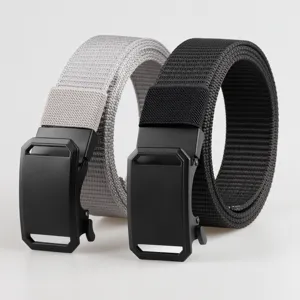 Herren Freizeit-Nylon-Gürtel mit mattschwarzer Automatikschließe Set in Grau und Schwarz