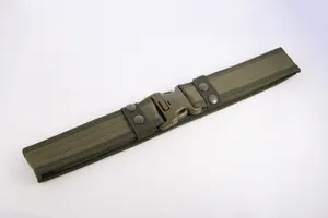 Militär Taktischer Gürtel Detail, grünes Nylon Gurtband mit EVA Schaumstoff und Schnellverschluss.