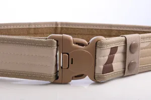 Taktischer Gürtel mit Schnellverschluss aus Kunststoff und gepolstertem EVA für Outdoor-Wandern.