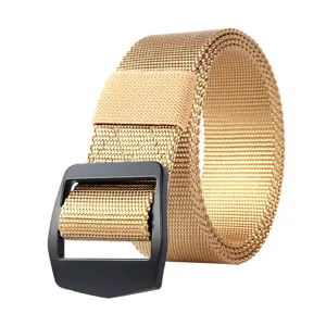 Khakifarbener taktischer Gurtband Detail mit schwarzer Metallschnalle, langlebiges Outdoor-Militär