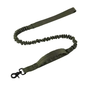 Guinzaglio tattico elastico per cani verde militare con moschettone robusto da addestramento