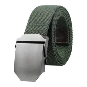 Ceinture homme en toile tissée vert armée avec boucle automatique argent mat élégante.