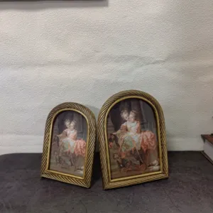 Vintage gold arched resin photo frames set of 2 with twisted rope texture border detail