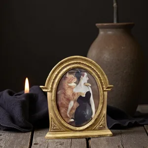 European Vintage Resin Carved Photo Frame Luxury Gold Relief Art Frame For Home Decor Living Room Bedroom Desktop Decor