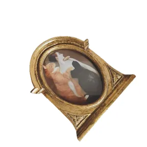 Exquisite vintage European gold resin photo frame with lady and cat oil portrait