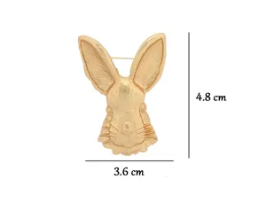 Broche lapin vintage en or mat avec des mesures de taille de 4,8 cm sur 3,6 cm