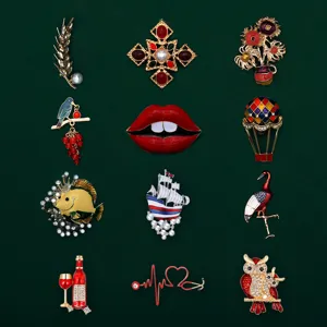 Luxury Red Baroque Vintage Brooch For Women Men Geometric Animal Alloy Brooch Rhinestone Artificial Pearl Badge Lapel Pin Jewelry Accessory