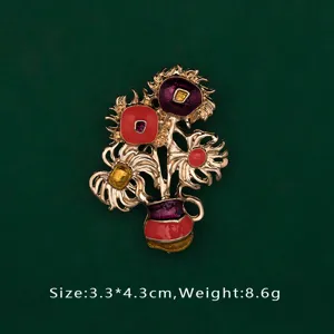 Detail view of artistic Baroque sunflower enamel brooch with size and weight specs