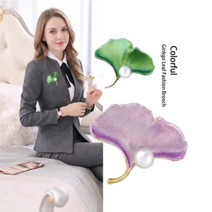 Elegant Alloy Ginkgo Leaf Brooch Pin For Women Fashion Gradient Painted Leaf Artificial Pearl Brooches Suit Accessories Jewelry