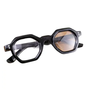 Stylische schwarze sechseckige Sonnenbrille mit dickem Rahmen für Outdoor und Reisen