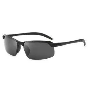 Detailansicht der polarisierten photochromen Herren-Sonnenbrille zum Autofahren