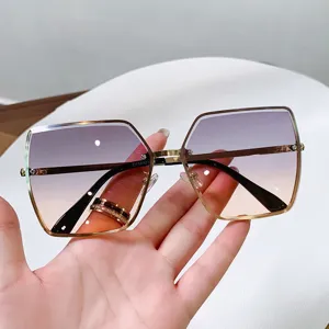 Oversize quadratische randlose Metall Sonnenbrille mit lila-braunem Farbverlauf für Damen