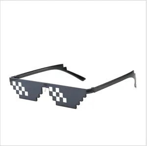 Αστεία μαύρα γυαλιά ηλίου με pixel και μωσαϊκό για πάρτι και εκδηλώσεις cosplay