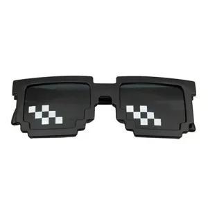 Κομψά μαύρα γυαλιά ηλίου με pixel μωσαϊκού για διασκεδαστικά πάρτι και cosplay