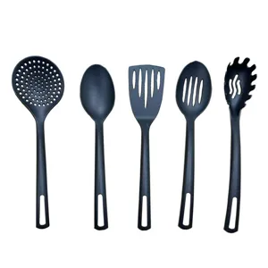 Schwarzes Nylon Küchenhelfer 5er Set, hitzebeständige Werkzeuge für Antihaftgeschirr.